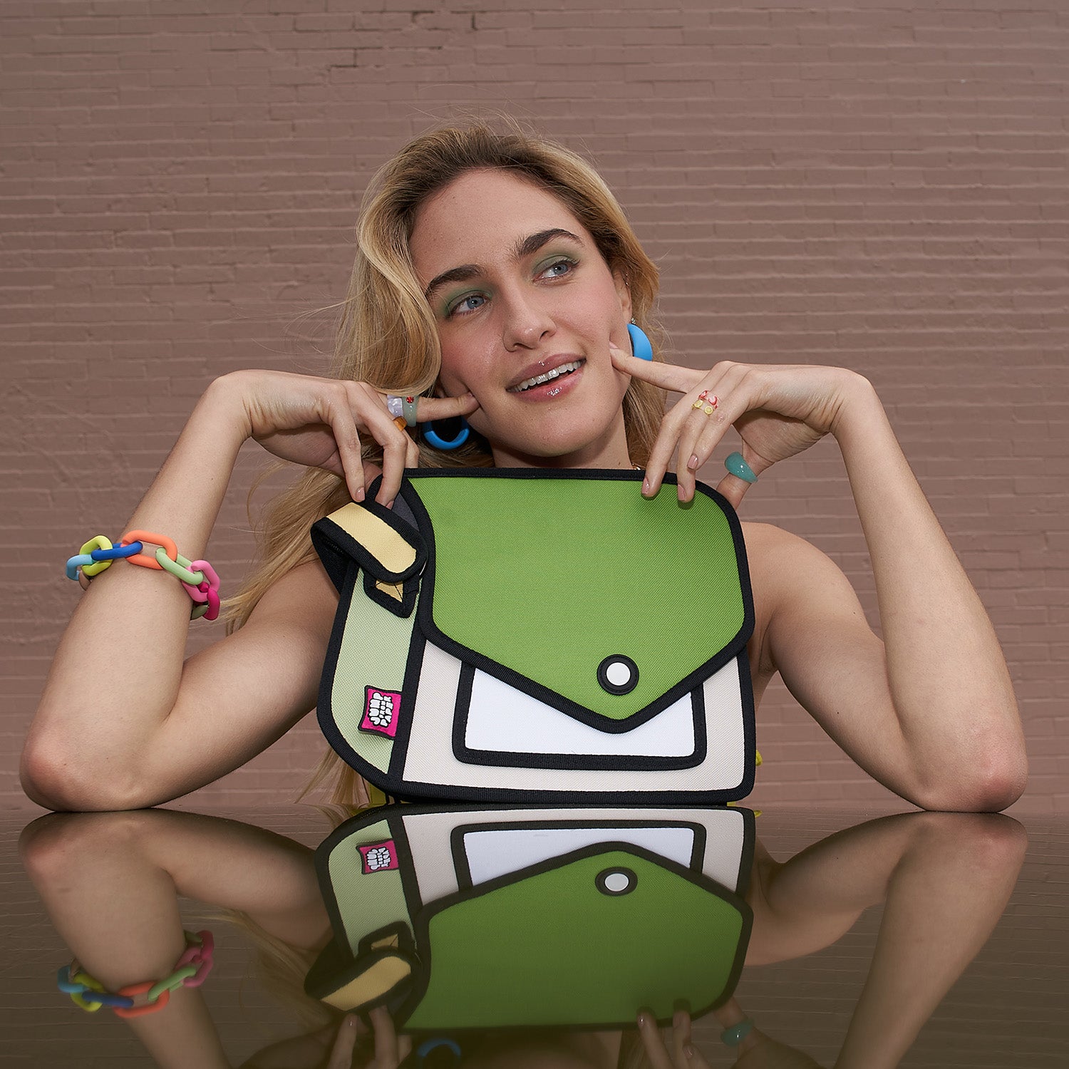 JumpFromPaper Giggle Shoulder Bag